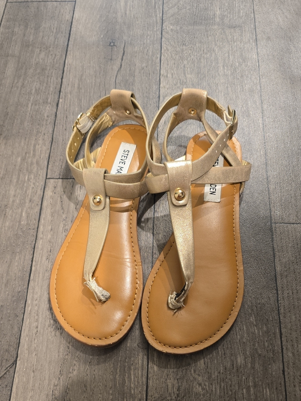 10/2  STEVE MADDEN SANDALS